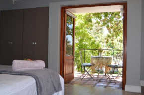 Gatsby Suite, with pool in quiet are close to town